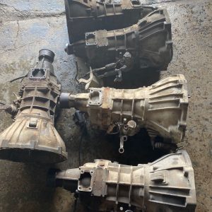 Toyota Dyna 2y 2L 3L 5 speed Gear Box