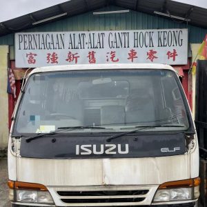 Isuzu Hicom NPR66 3 Ton 4HG1 Cabin Half Cut