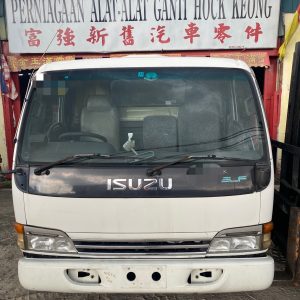 Isuzu NPR71 3 Ton 4HG1 Half Cut Cabin