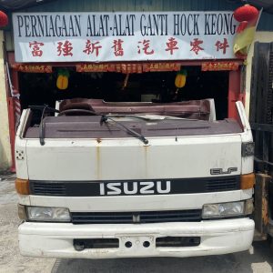 Isuzu NPR59 3 Ton 4HF1 5 Speed Cabin Half Cut