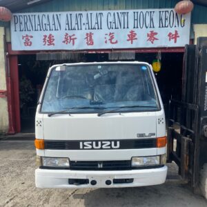 Isuzu NHR 4JA1 Half Cut Cabin