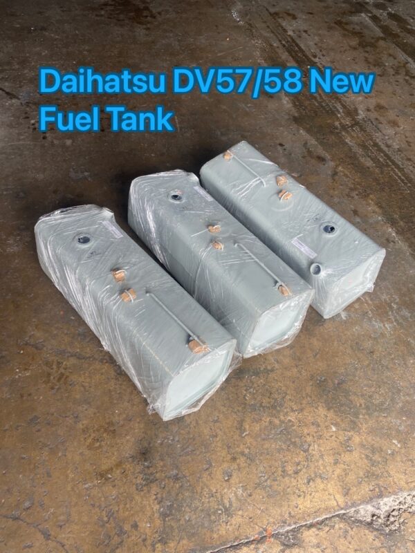 Daihatsu Dv57 Dv58 New Fuel Tank Lorry Used Spare Parts Engine