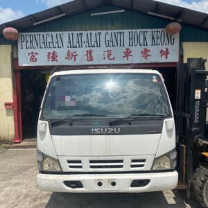 Isuzu N Series NPR81 3 Ton Cabin Half Cut