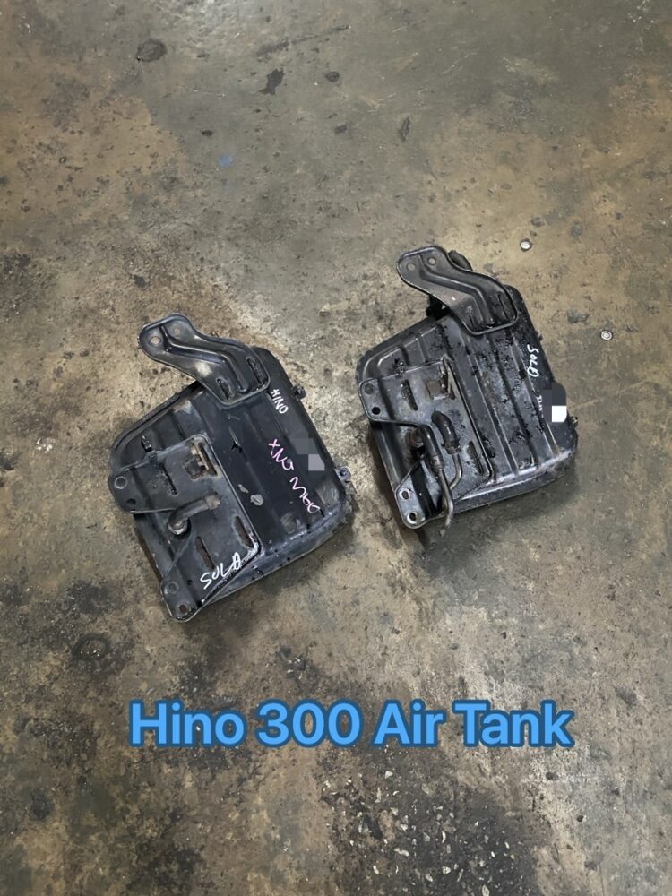 Hino 300 Air Tank