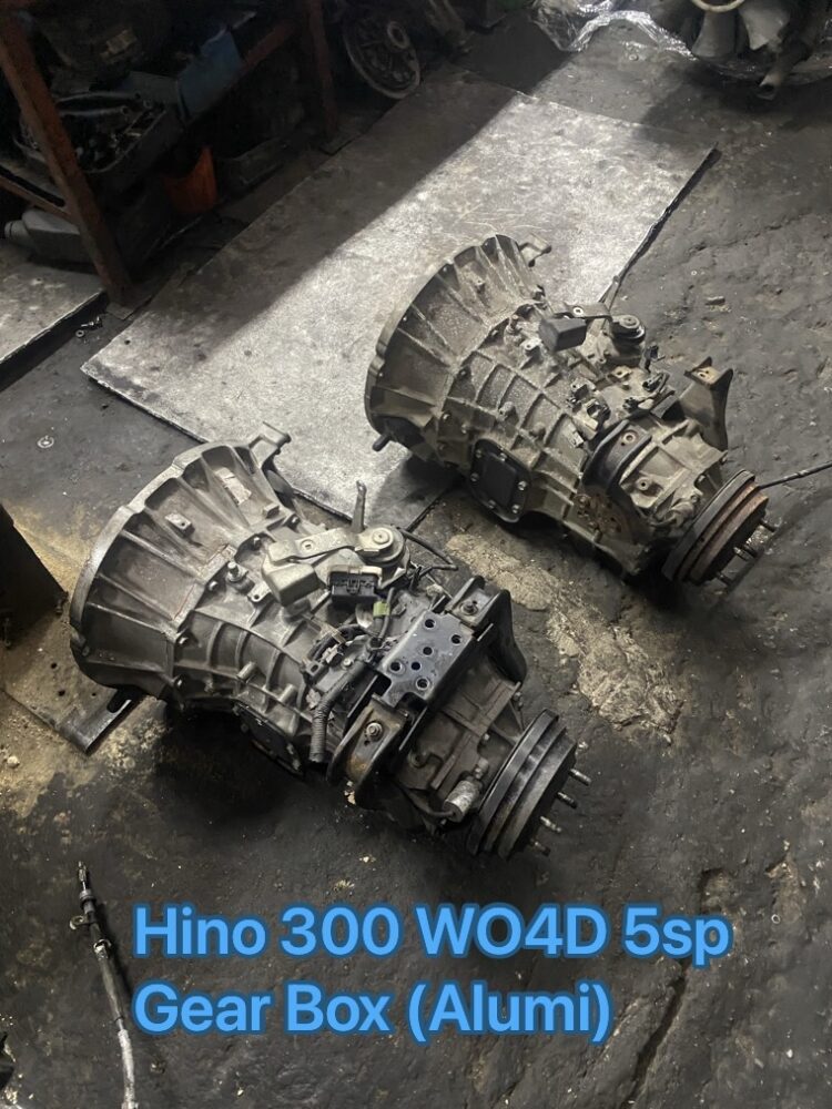 Hino 300 WO4D Gear Box Alumi