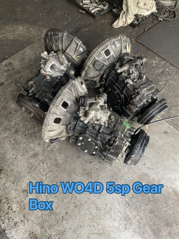 Hino 300 WO4D Manual Gear Box