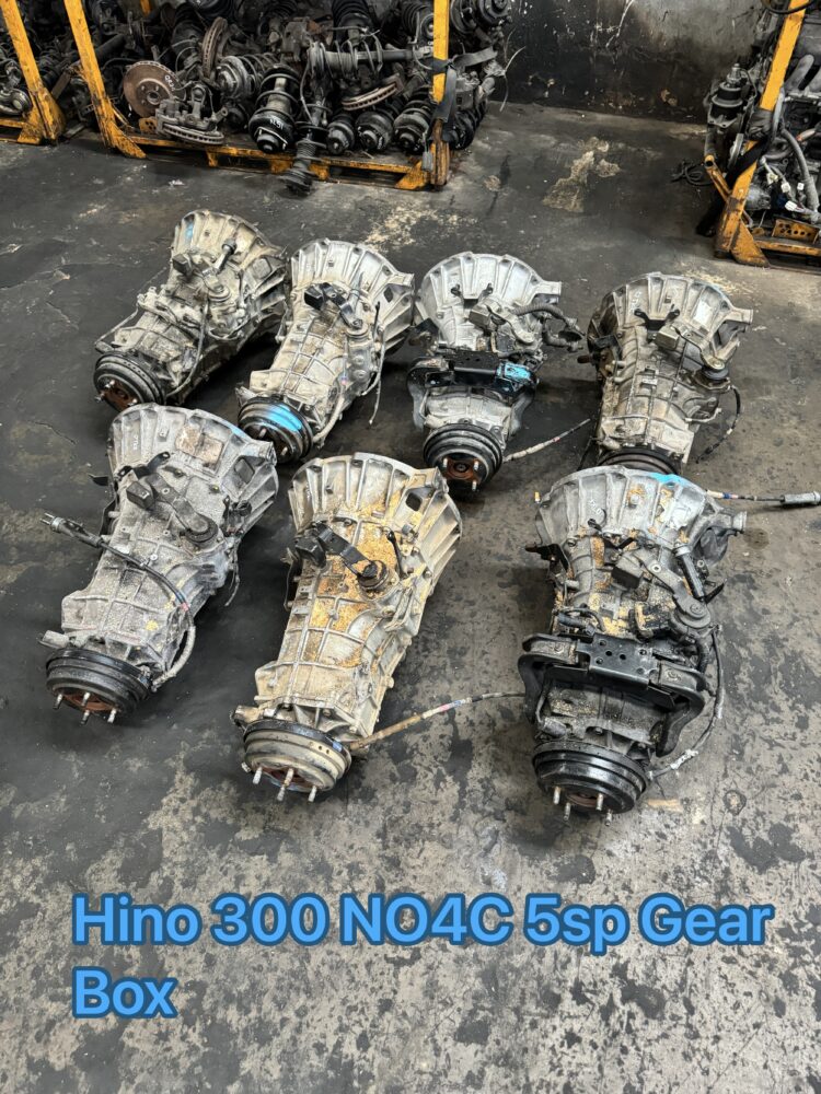 Hino 300 Dutro WO4D NO4C Gear Box