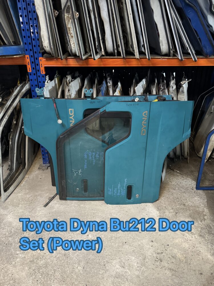 Toyota Dyna BU212 Power Door Set