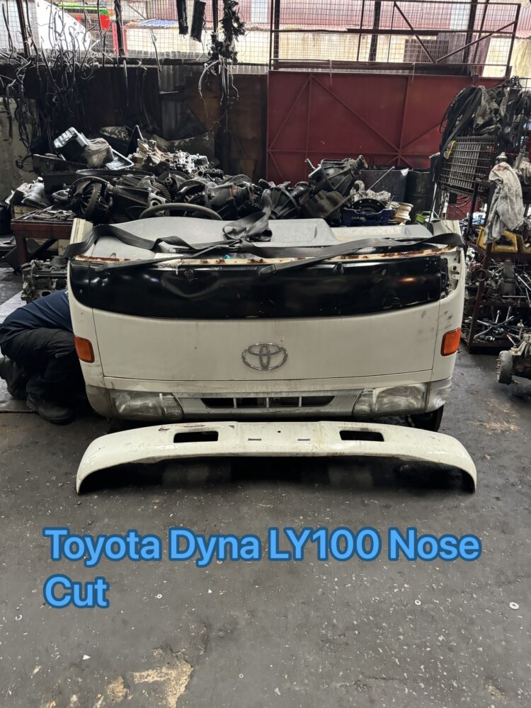 Toyota Dyna LY100 Front Cut Panel